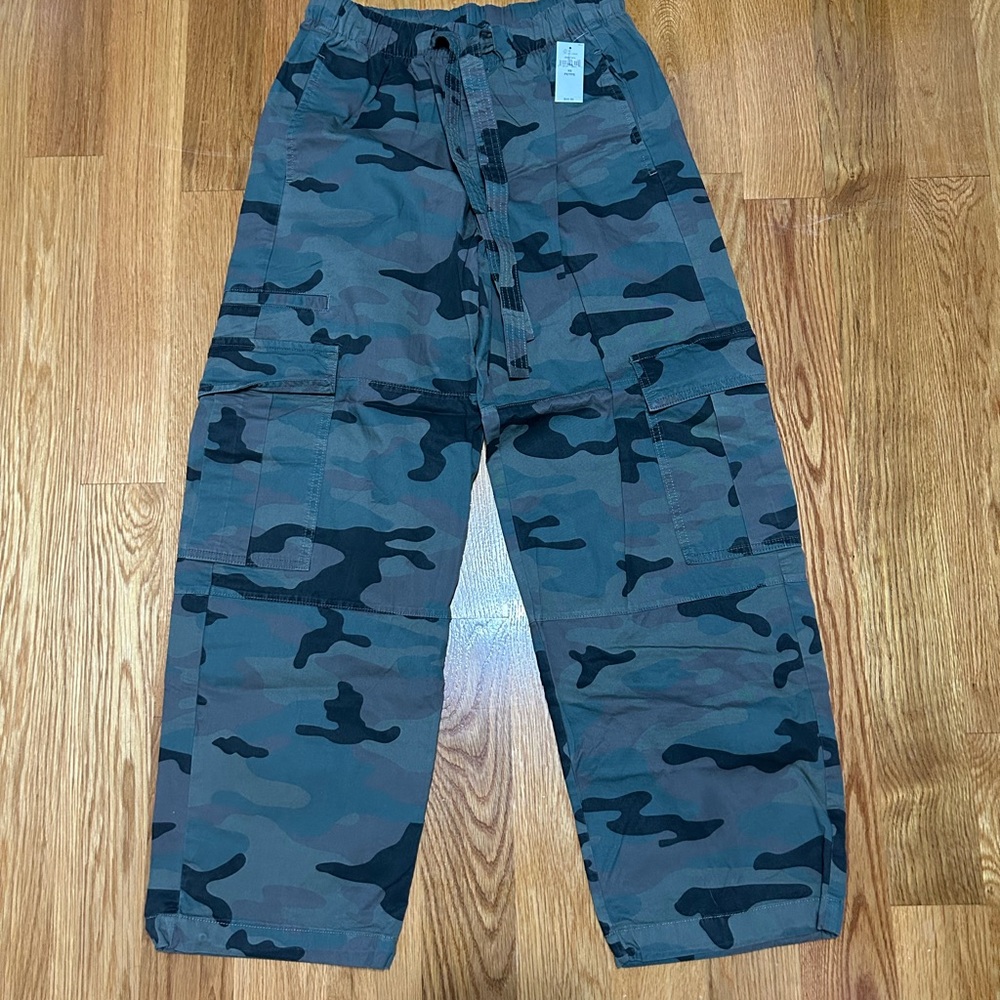 GAP Women's Camouflage Cargo Pants
